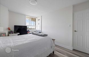 6-bedroom apartment in Etobicoke for C$722,000