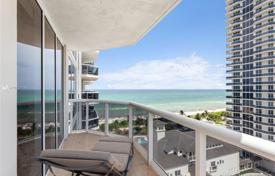 Bright apartment with ocean views in a residence on the first line of the beach, Miami Beach, Florida, USA for $1,248,000