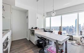 Apartment – Yonge Street, Toronto, Ontario,  Canada for C$702,000