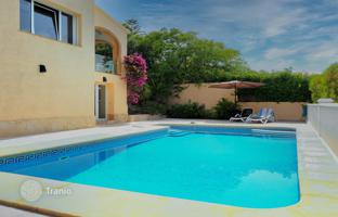 4-bedroom villa 200 m² in Javea (Xabia) for 850,000 €
