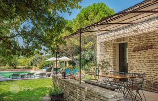 5-bedroom cottage in Gordes for 1,195,000 €