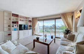 Apartment – Boulevard de la Croisette, Cannes, Côte d'Azur (French Riviera),  France. Price on request