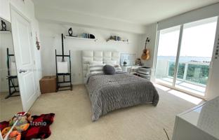 2-bedroom apartments in condo 144 m² in Miami Beach for $678,000