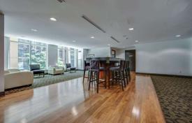 Apartment – Scollard Street, Old Toronto, Toronto,  Ontario,   Canada for C$893,000