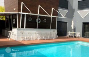 7-bedroom cottage 610 m² in Kolossi for 2,236,000 €