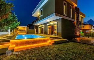 5-bedroom villa 400 m² in Döşemealtı for 45,200,000 TRY