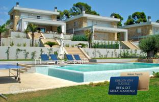 4-bedroom villa 180 m² in Sani for 650,000 €