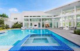 Original villa with a garden, a backyard, a pool, a relaxation area, a terrace and a parking, Miami, USA for $5,950,000
