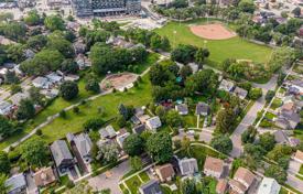Townhome – Etobicoke, Toronto, Ontario,  Canada for C$2,299,000