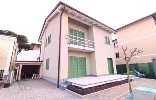 3-bedroom villa in Pietrasanta for 1,600,000 €