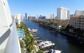Comfortable apartment with ocean views in a residence on the first line of the beach, Aventura, Florida, USA for $800,000