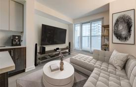 Apartment – Richmond Street West, Old Toronto, Toronto,  Ontario,   Canada for C$932,000