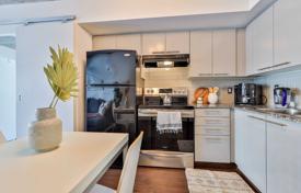 Apartment – Wellesley Street East, Old Toronto, Toronto,  Ontario,   Canada for C$810,000