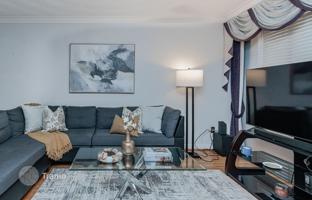 11-bedroom house in Etobicoke for C$1,543,000
