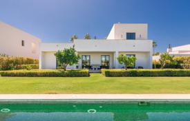 Front line golf modern style 3 bedroom villa in Las Cimas 2 with views of the Almenara Golf, the countryside and the sea in the distance for 990,000 €