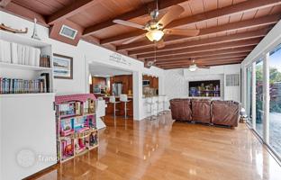 4-bedroom house 242 m² in Miami for $1,100,000