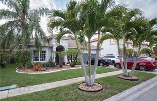 5-bedroom house 251 m² in Pembroke Pines for $925,000