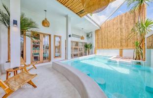 6-bedroom villa 400 m² in Tibubeneng for $800,000