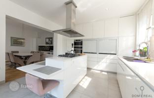 House 263 m² in Ljubljana for 1,800,000 €
