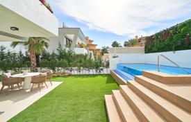 Luxury detached Villa in Puerto Banus, Marbella for 1,602,000 €