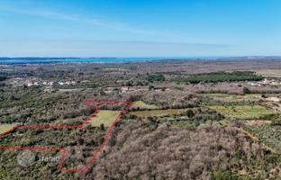 Land plot 20,498 m² in Galižana. Price on request