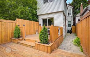 9-bedroom house in Clinton Street for C$1,948,000