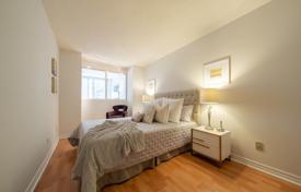 Apartment – Bay Street, Old Toronto, Toronto,  Ontario,   Canada for C$726,000