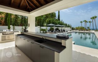 8-bedroom villa 1,490 m² in Marbella for 19,500,000 €