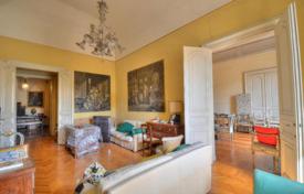 Spacious two-level apartment in a historic building near the Trevi Fountain, Rome, Italy for 4,000,000 €