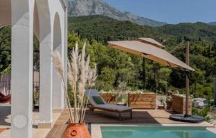 3-bedroom villa 354 m² in Herceg Novi city for 850,000 €