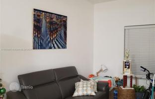 2-bedroom apartments in condo 128 m² in Pembroke Pines for $475,000