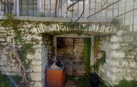 For sale, authentic, old stone house for 125,000 €