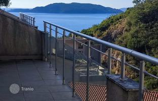 Furnished apartment in a gated complex with a swimming pool, Przno, Budva Riviera, Montenegro for 183,000 €