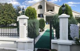 Luxury villa of 930 m² with a pool, vineyard, and a spacious yard of 10,000 m² in the peaceful neighborhood of Tološi, Podgorica for 3,588,000 €