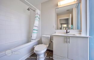 5-bedroom apartment in Sackville Street for C$1,045,000