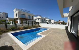 3-bedroom villa 179 m² in Famagusta for 695,000 €