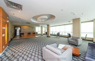 5-bedroom apartment in Etobicoke for C$879,000