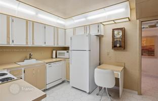2-bedroom apartments in condo 182 m² in Hallandale Beach for $890,000