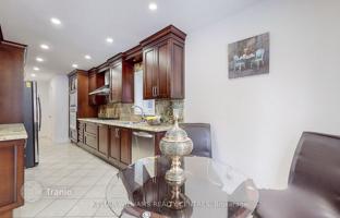 10-bedroom house in North York for C$2,229,000