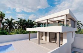 Luxury villa with 3 bedrooms, basement and private pool in Ciudad Quesada for 750,000 €