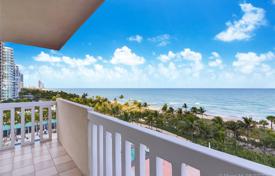 Sunny two-bedroom apartment right on the sandy beach in Bal Harbour, Florida, USA for 1,583,000 €