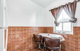 Townhome – Brock Avenue, Old Toronto, Toronto,  Ontario,   Canada for C$1,342,000