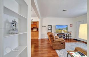 2-bedroom house 185 m² in Hollywood for $500,000