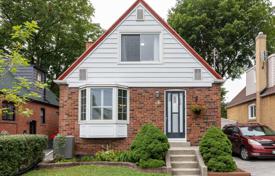 Townhome – East York, Toronto, Ontario,  Canada for C$1,101,000