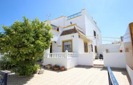 Two-storey townhouse in a complex with a swimming pool, Torrevieja, Alicante, Spain for 129,000 €