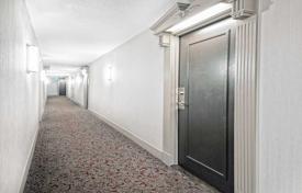 Apartment – Yonge Street, Toronto, Ontario,  Canada for C$907,000