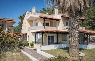 4-bedroom house 136 m² in Thessalia Sterea Ellada for 520,000 €