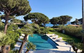 5-bedroom villa 270 m² in Saint-Tropez. Price on request