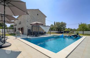 4-bedroom house 220 m² in Svetvinčenat for 680,000 €