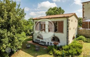 6-bedroom villa in Palaia for 2,000,000 €